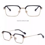 Photochromic reading glasses 602